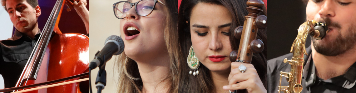 giovani studenti si esibiscono nel canto e con gli strumenti musicali